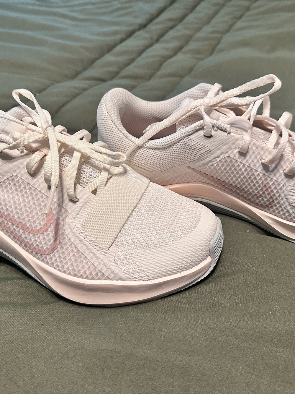 Nike Women’s Light Pink Mesh Training Sneakers - Picture 4 of 11